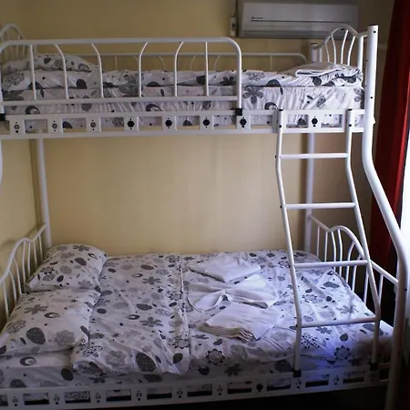 Konukevi Metropolis &