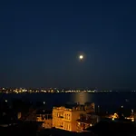 Metropolis & 3*