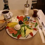 Guest house Metropolis & 3*