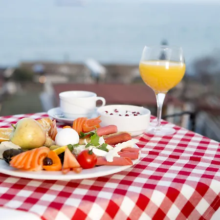 Metropolis & بيت ضيافة