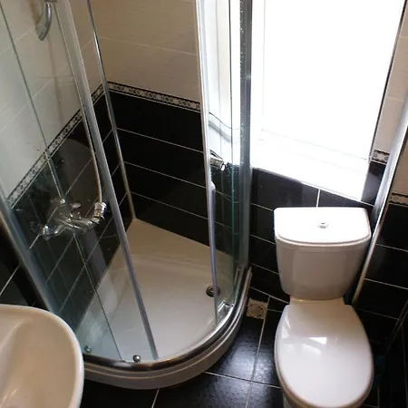 Πανσιόν Metropolis & 3*