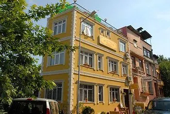 Πανσιόν Metropolis & 3*