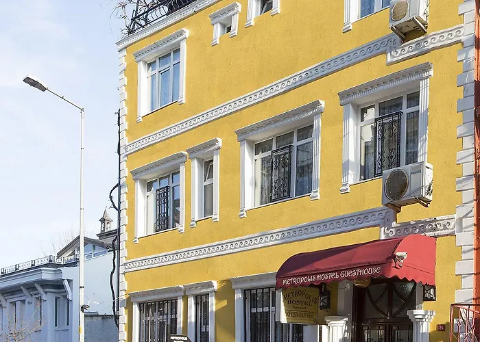 Гостевой дом Metropolis & 3*